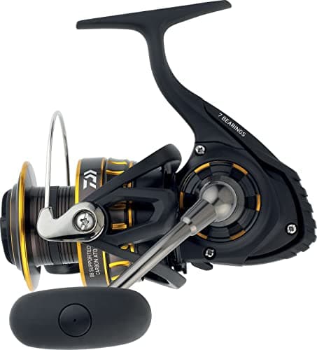 Daiwa BG Saltwater Spinning Reel - image 1