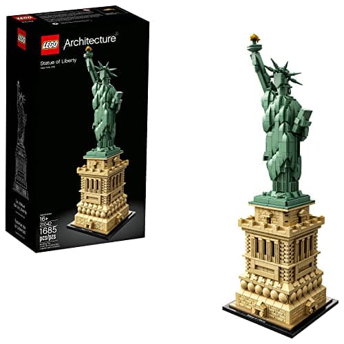 LEGO Architecture Statue of Liberty 21042 - image 1